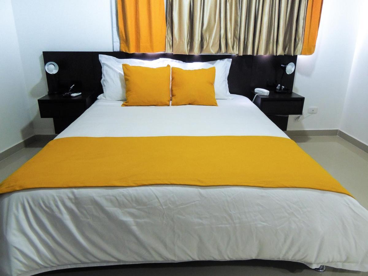 Hotel San Martin Armenia  Buitenkant foto