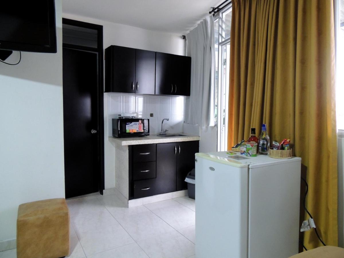 Hotel San Martin Armenia  Buitenkant foto